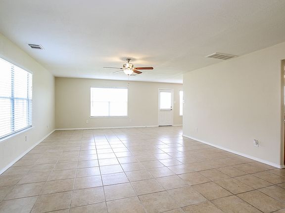 4th image of 19343 Montclair Meadow Ln