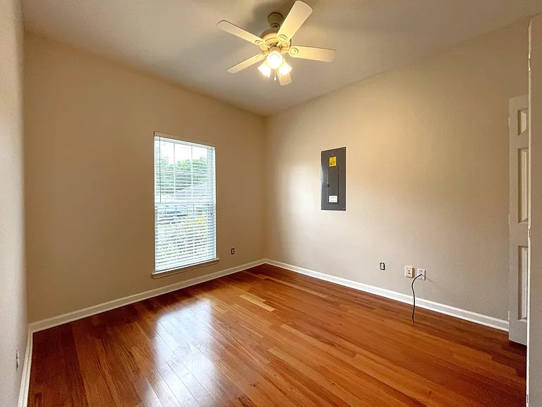 2876 Alexis Ln — Photo 13