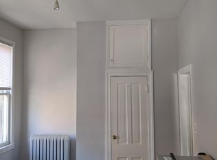 102 S Henry St #2, Alexandria, VA 22314