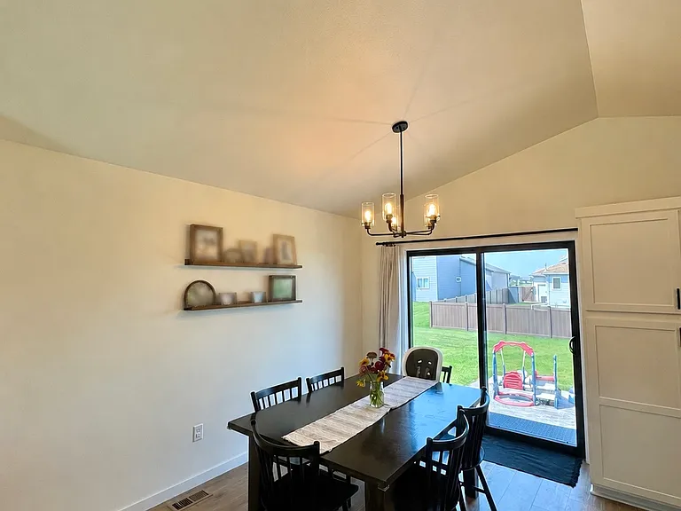 7911 Cottonwood Blvd — Photo 6