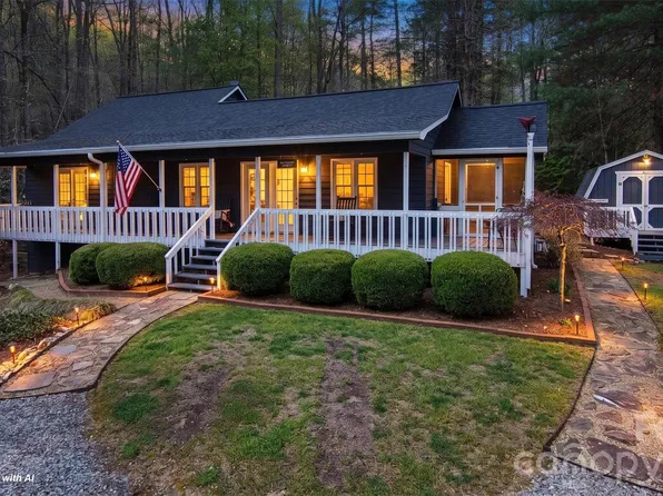 926 Camp Creek Rd, Saluda, NC 28773