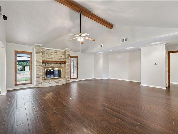 4th image of 3805 Huntwick Dr