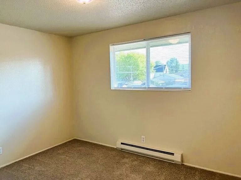 703 Broadway St #4 — Photo 15