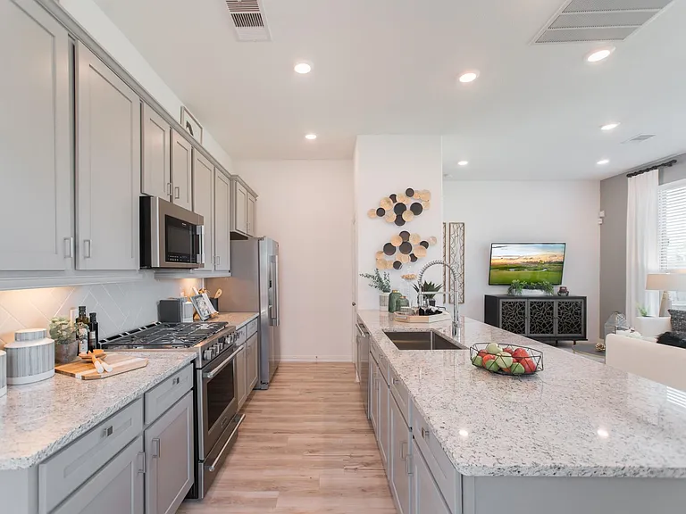 438 Lake Day Dr — Photo 10