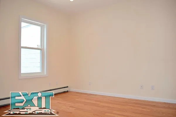 Rented by Exit Realty Top Properties | media 12