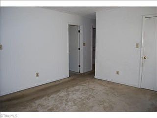 4th image of 7 Bothwell Ct