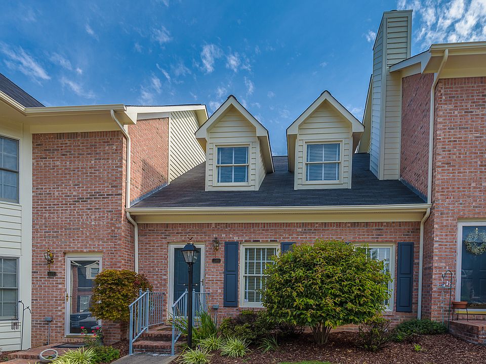 Low-Maintenance Exterior