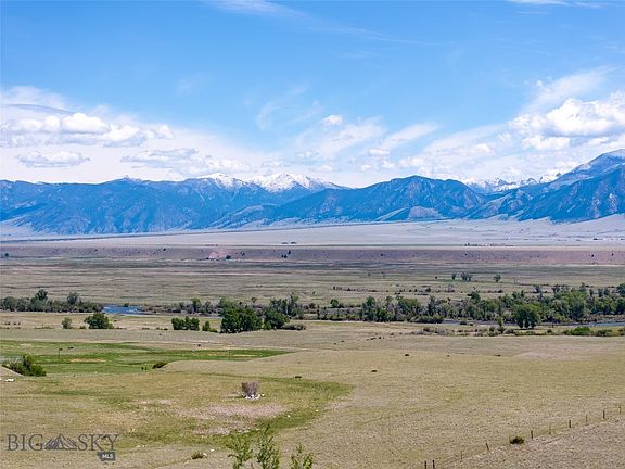 3rd image of 102 Diamondback Rd