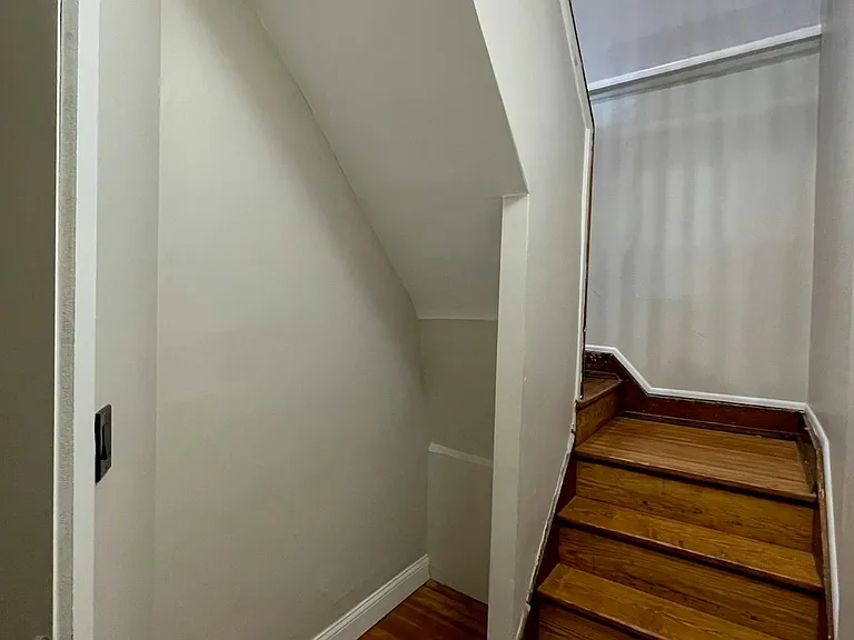 Entryway within apartment