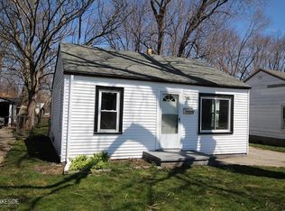 11235 Chalmers Ave, Warren, MI 48089