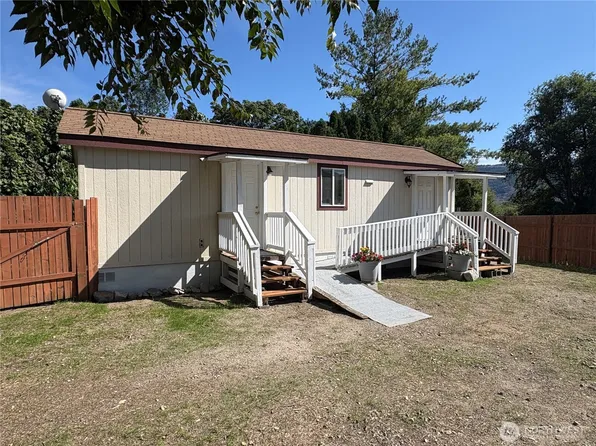 9 Blackler Street, Oroville, WA 98844
