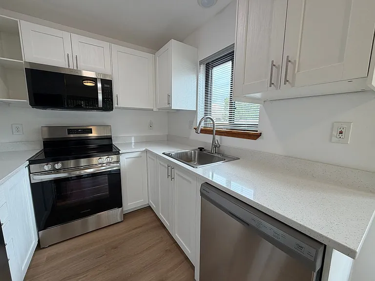 1307 Rufina Ln #2 — Photo 6