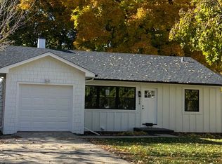 938 Hemlock St, Deerfield, IL 60015