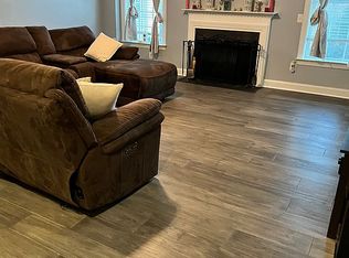 5369 Macdonald Rd, Woodbridge, VA 22193