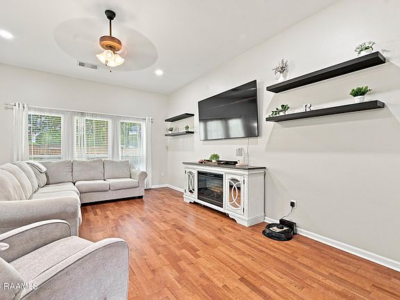 5th image of 109 Tealbrook Dr