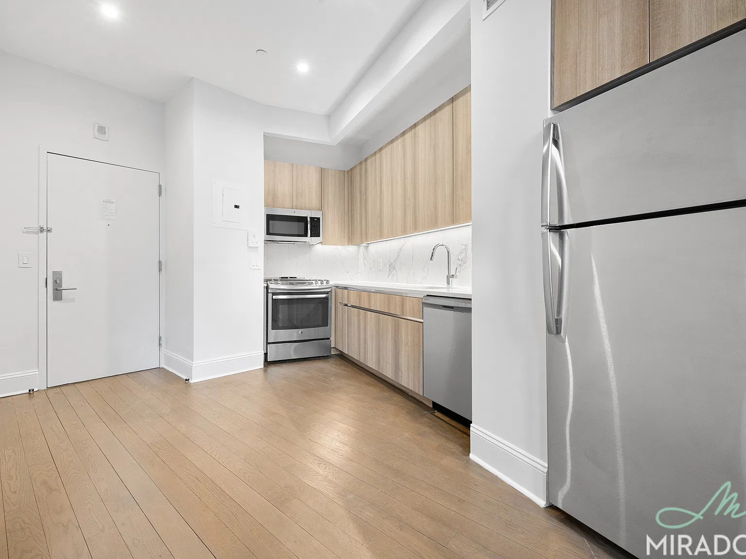 15 Park Row — Photo 2