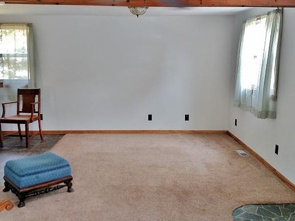 3rd image of 216 Gilbertson Ave