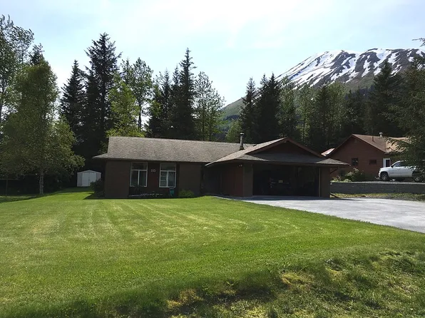 215 Bluefield Dr, Seward, AK 99664