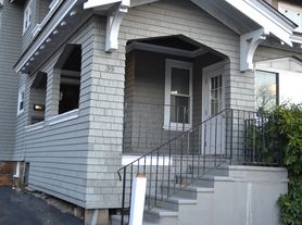 39 Burncoat St, Worcester, MA