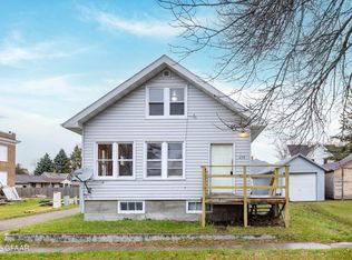 215 5th St W, Thief River Falls, MN 56701