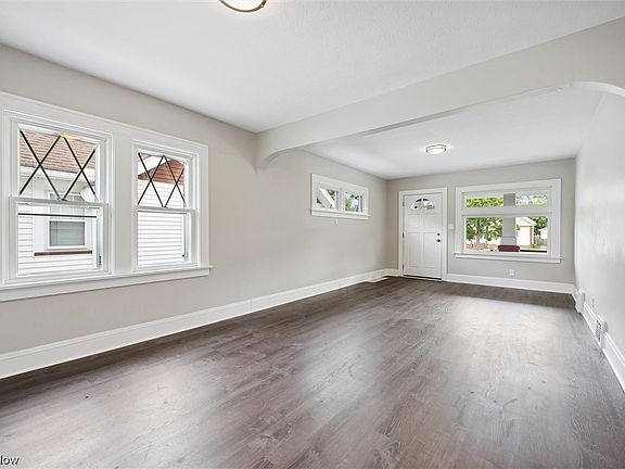 5th image of 16903 Elsienna Ave