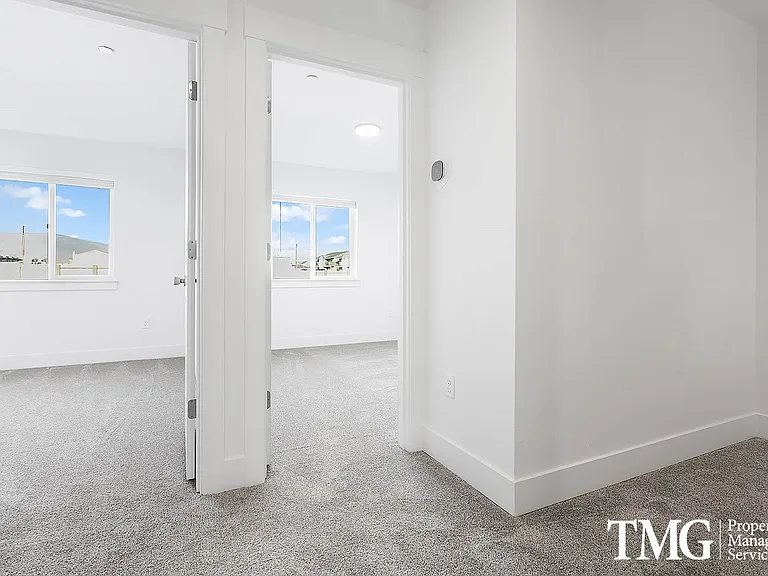 977 Creer Way #D-111 — Photo 24