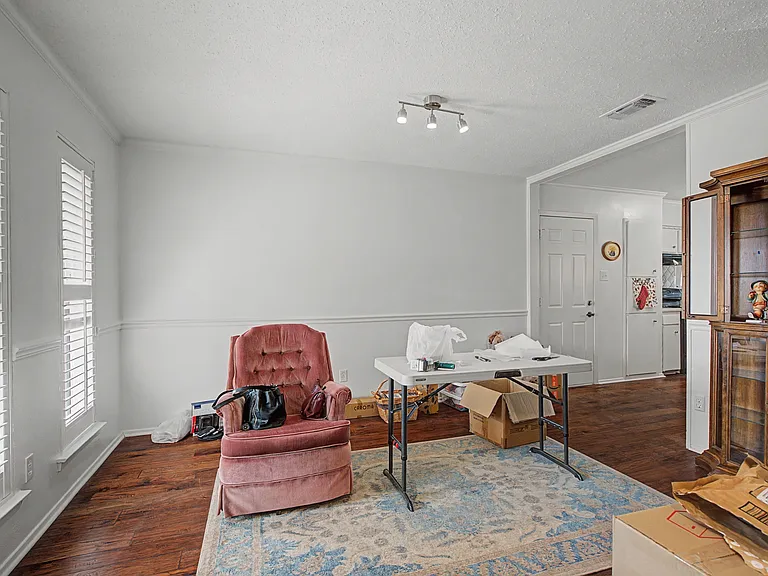 2009 Charleston Dr — Photo 10