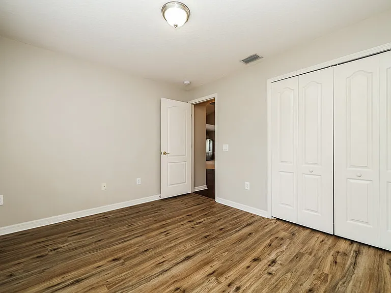 7002 Crown Lake Dr — Photo 11