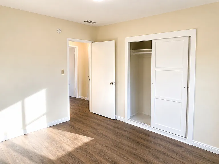 7457 Cozycroft Ave — Photo 6