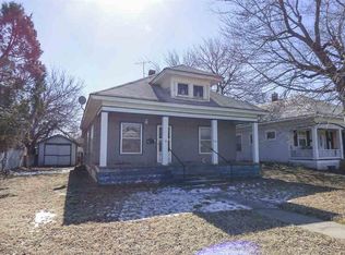 205 E 17th Ave, Hutchinson, KS 67501