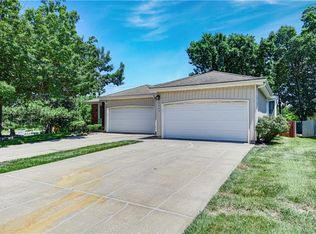 12303 W 105th Ter, Overland Park, KS 66215