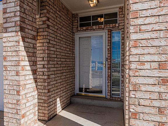 3rd image of 8448 Bella Vista Pl NW