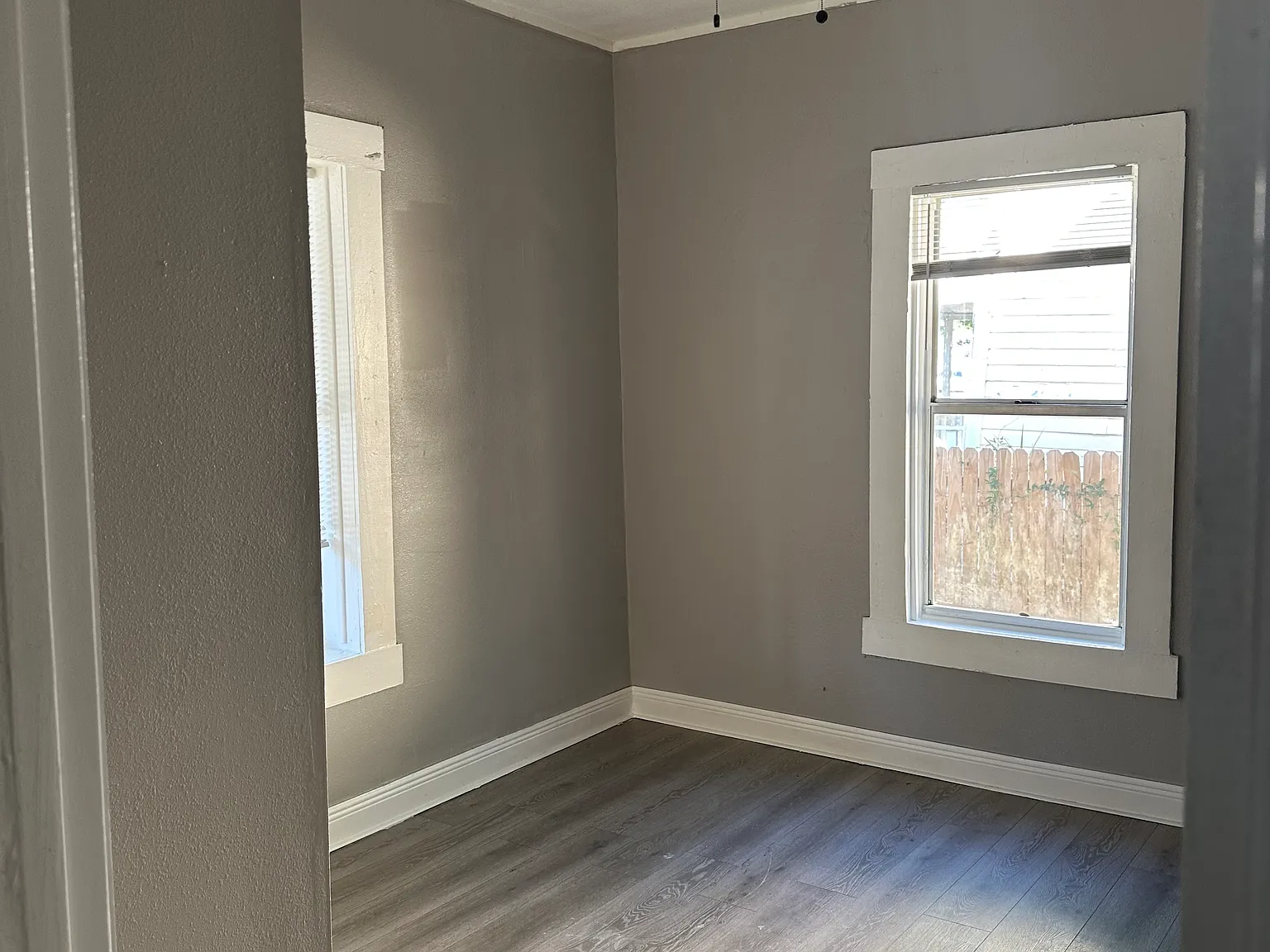 2 bed, 850 sqft, $1,800 — Photo 1