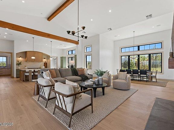 3rd image of 11 Glenhaven Dr