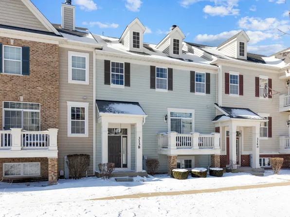 3138 Taunton St, Elgin, IL 60123