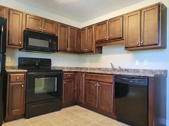 4th image of 103 Sugartree Ct #B