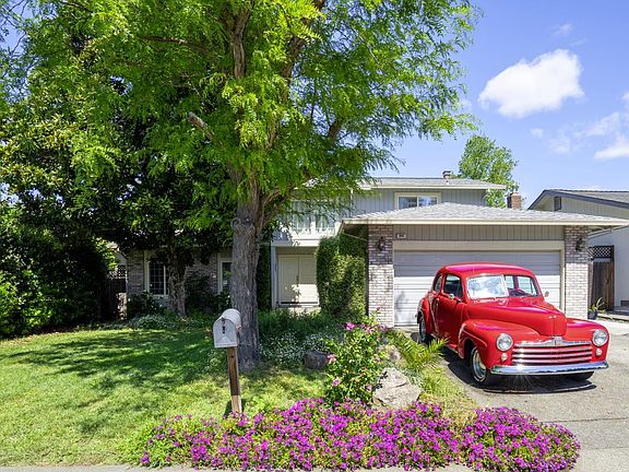 2nd image of 868 Holly Avenue