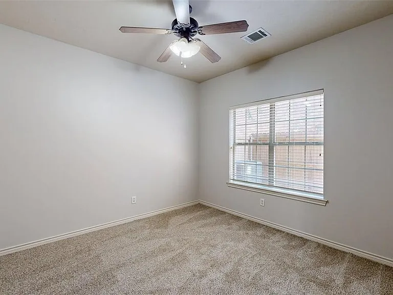 332 Forest Dr — Photo 16