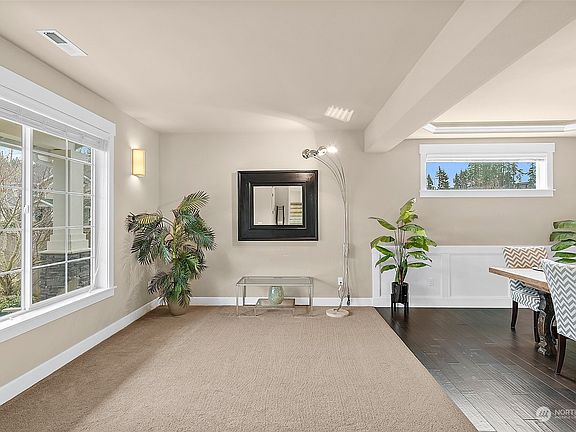 4th image of 18520 123rd Avenue E