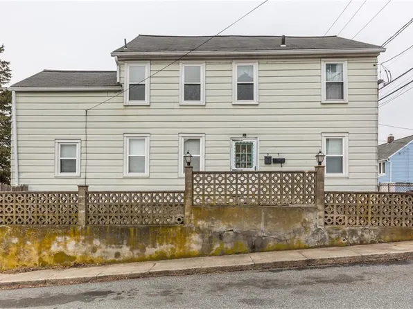 18 Pulaski St, West Warwick, RI 02893