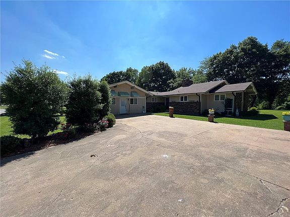 3rd image of 13449 Saint Andrews Dr