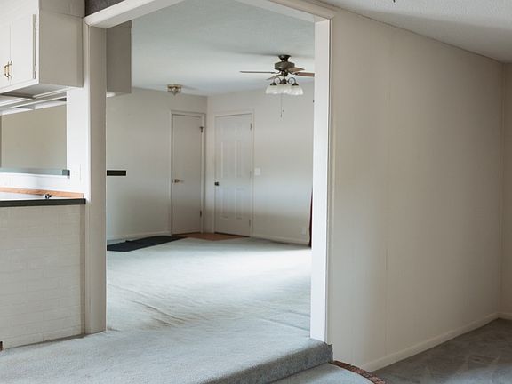 4th image of 210 S Gretchen Ave