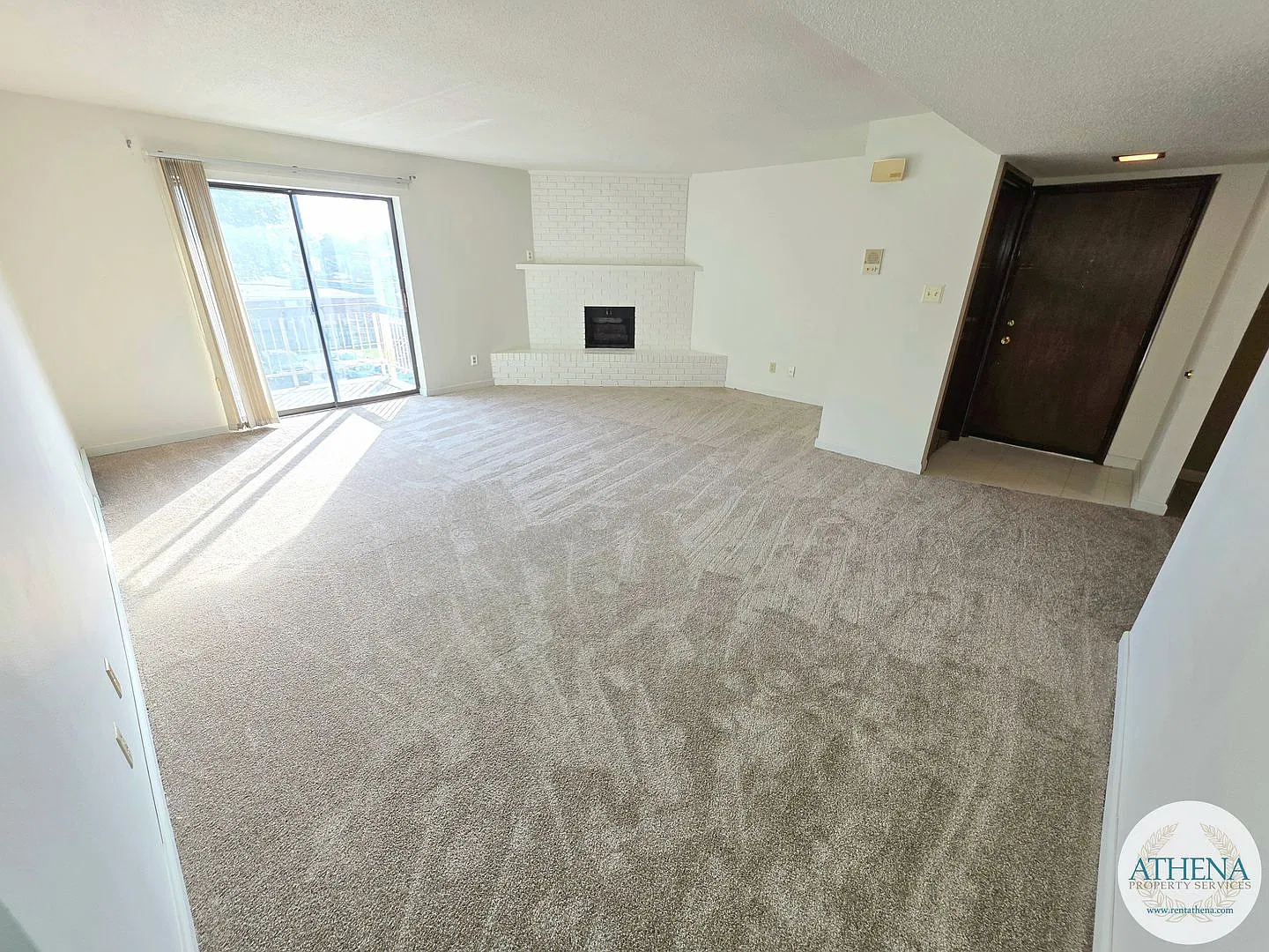 727 Bellevue — Photo 3