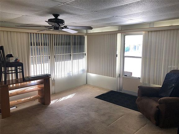 3rd image of 202 Sunset Dr