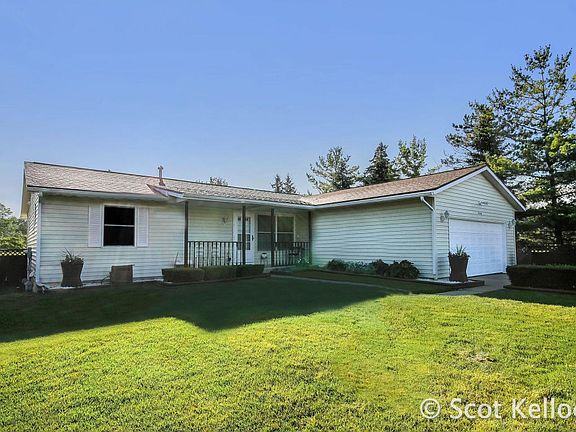 3rd image of 4340 Weymouth Dr SE