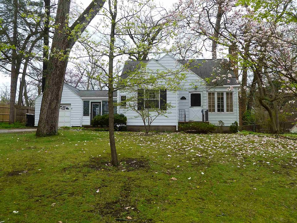 1st image of 150 Sylvan Gln