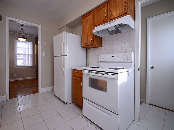 4th image of 5815 Lafayette Ave