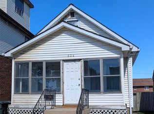 534 California Ave, Windsor, ON N9B 2Y9