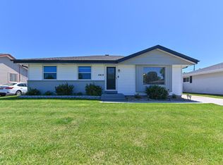 6815 Lone Elm Dr, Racine, WI 53402