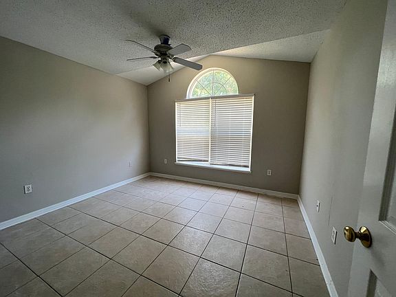 4th image of 10101 Maronda Dr